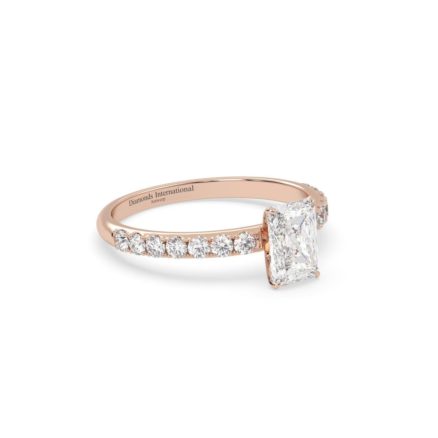 18k rose gold  radiant diamond engagament ring with pave band