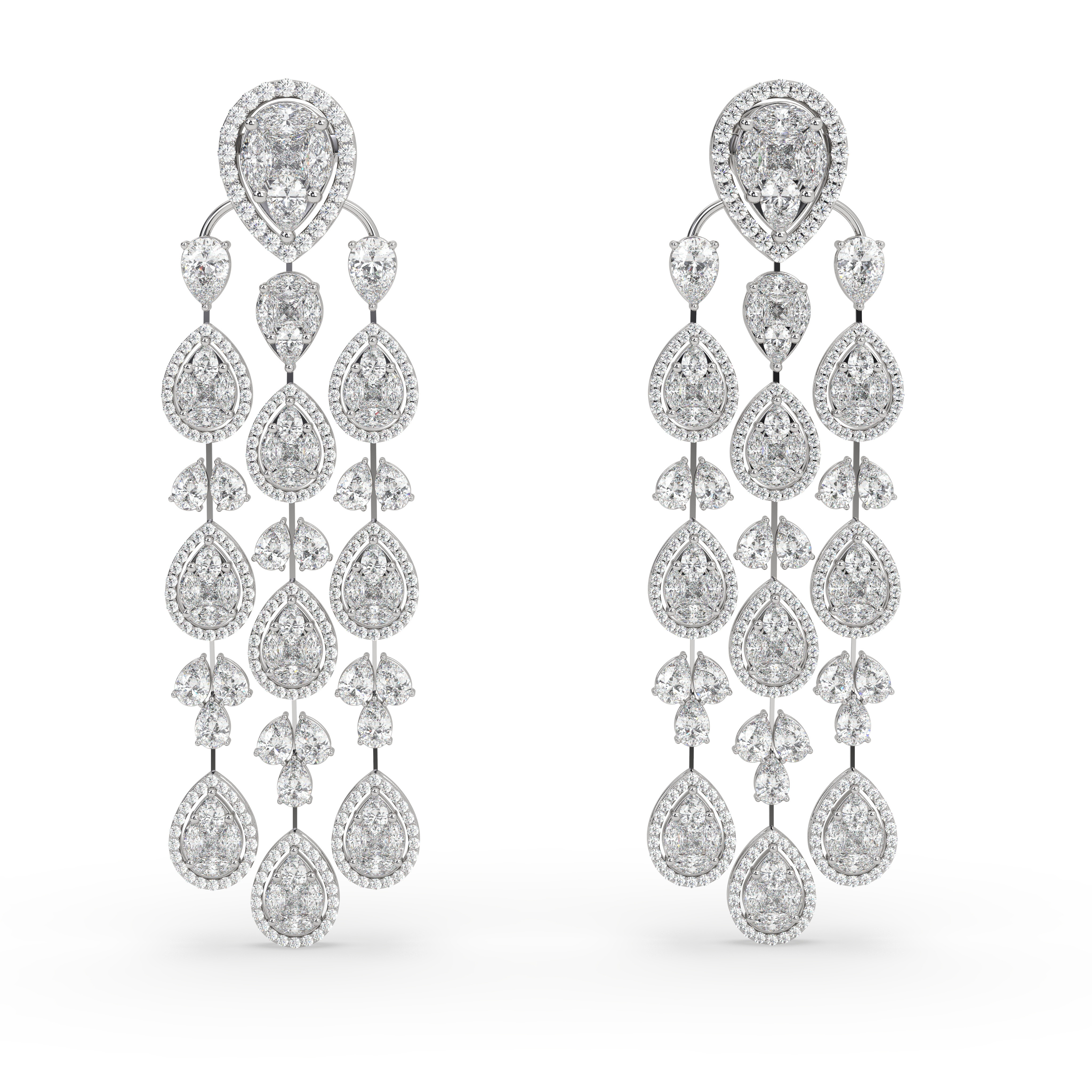 18k white gold  earrings with sparkling pear-cut diamonds