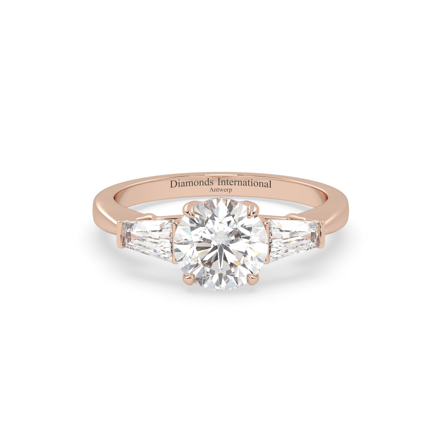 18k БЕЛОЕ ЗОЛОТО  Обручальное кольцо круглой и багетной огранки с 3 камнями и бриллиантами Photos & images