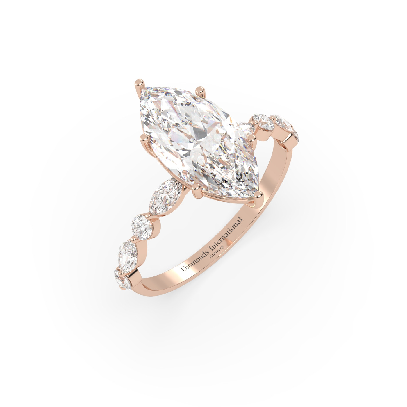 18k or rose  bague en diamant marquise avec diamants latéraux marquise & ronds