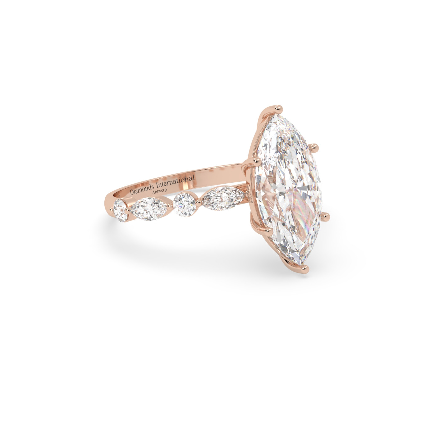 18k or rose  bague en diamant marquise avec diamants latéraux marquise & ronds