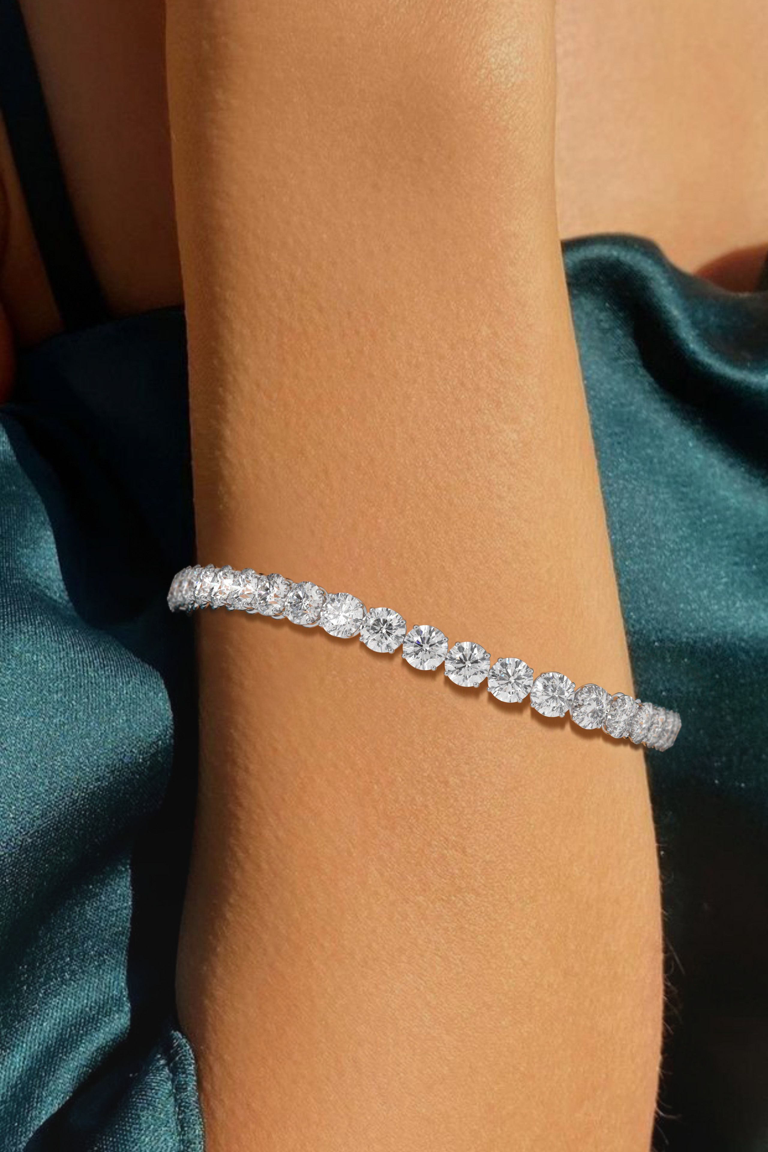 18k white gold 7.0 carat round cut diamond tennis bracelet